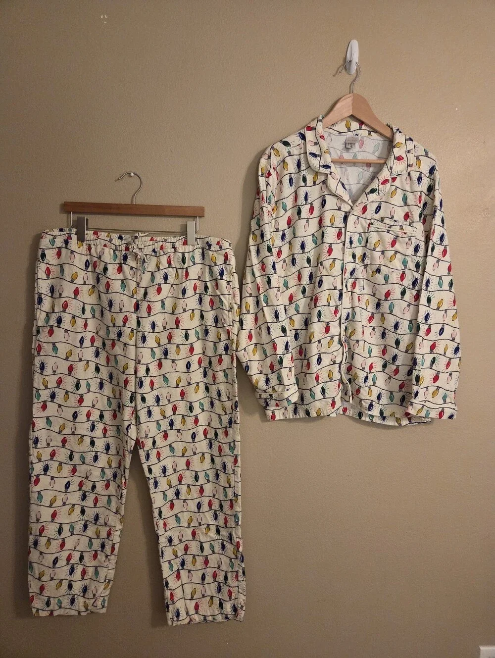 HANNA ANDERSSON Adult Unisex Flannel Holiday Christmas Light Bulb Pajama Set XL - Picture 2 of 12